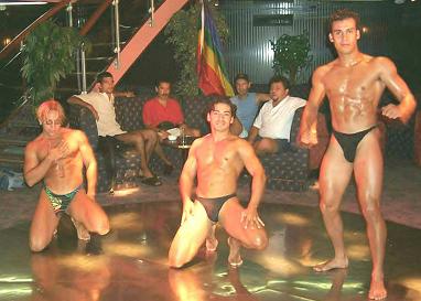 cun-strippershow.jpg